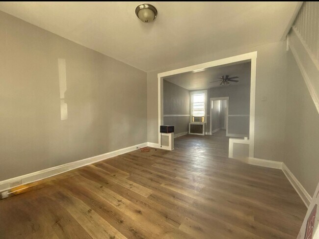 Building Photo - Three Bedroom Home In Baltimore