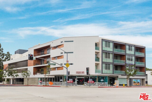 Primary Photo - 9900 Culver Blvd