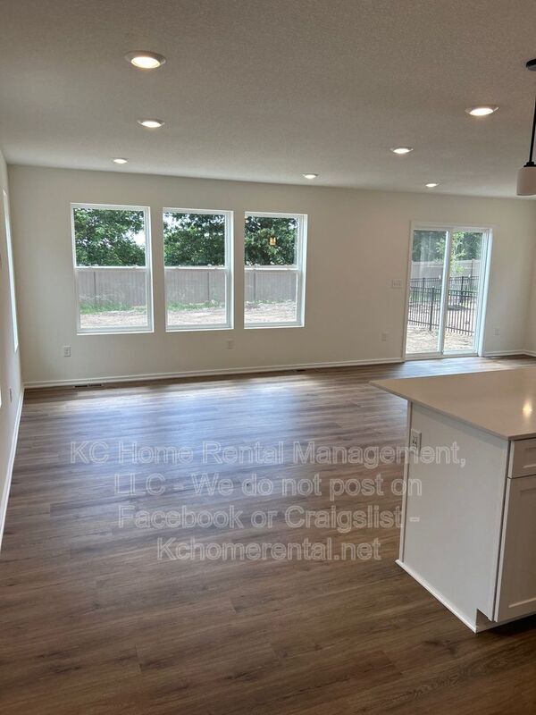 Foto del edificio - 8716 SW Edgewater Dr
