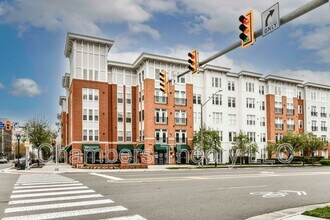 Building Photo - 2665 Prosperity Ave