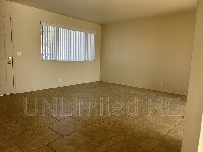 Building Photo - 3756 Sunny Ridge Cir