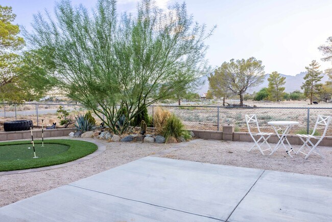 Foto del edificio - INYOKERN HOME AVAILABLE NOW!!