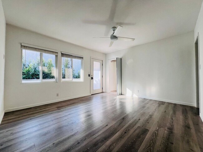 Foto del edificio - 5525 Harold Way