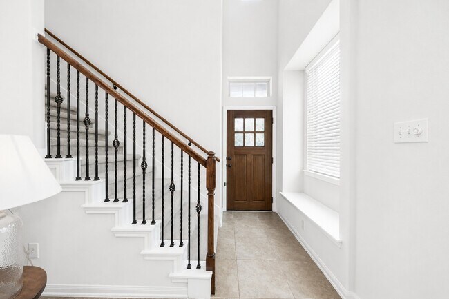 Foto del edificio - 5 Cheswood Manor Drive