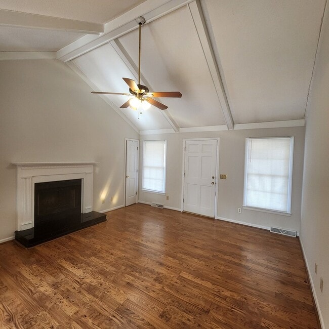 Photo - 103 Brams Ct House