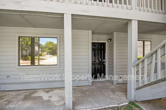 Building Photo - 8483 Yadkin Cir
