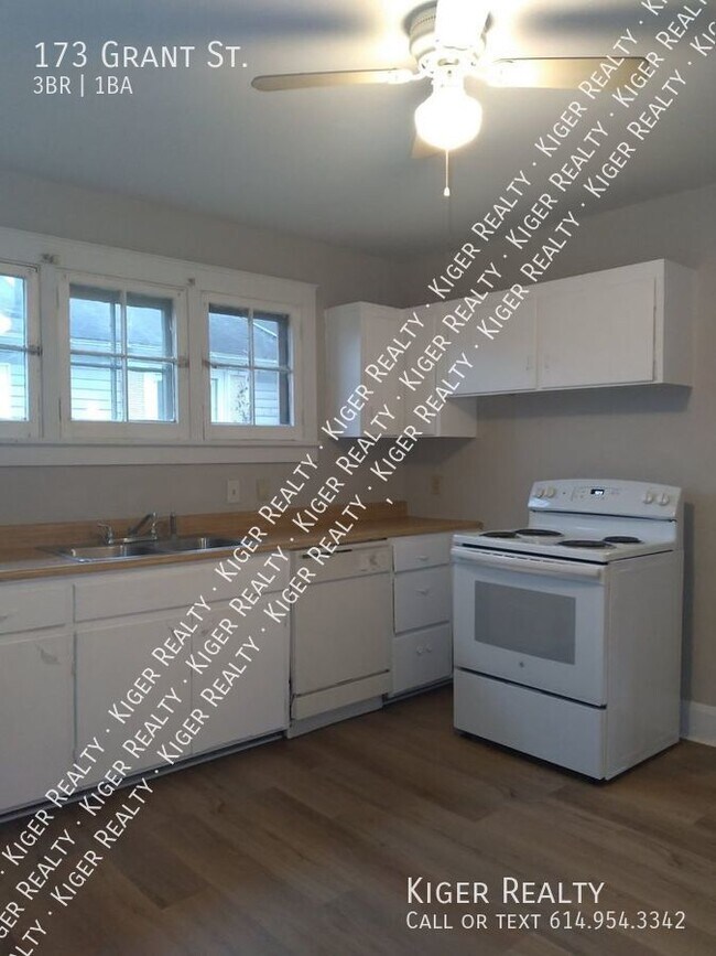 Building Photo - 3 Bedroom, 1 Bathroom Home