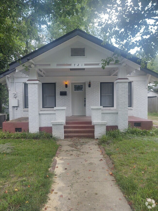 Building Photo - 721 Ward St