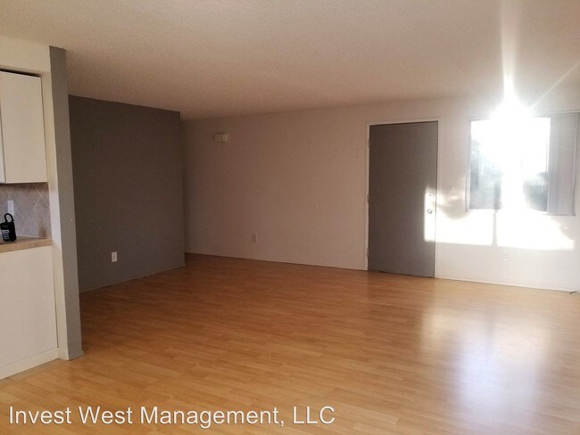 Building Photo - 3116 Kauffman Ave