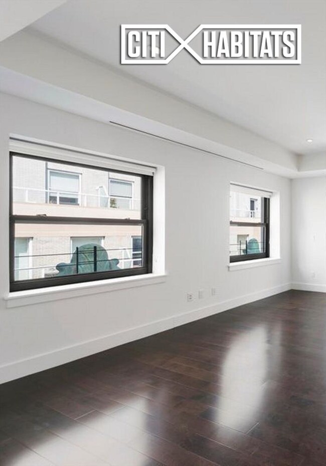 Building Photo - 39 6th Ave