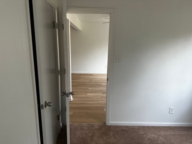 Building Photo - 10916 Santa Ana St