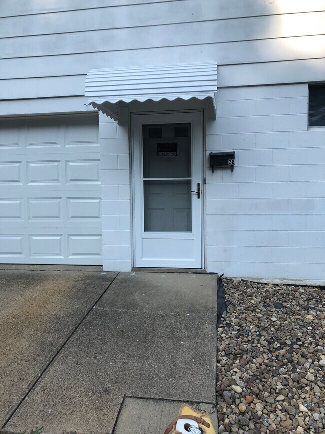 28 Overbrook Dr, Bridgeport, OH 43912 House for Rent in Bridgeport, OH