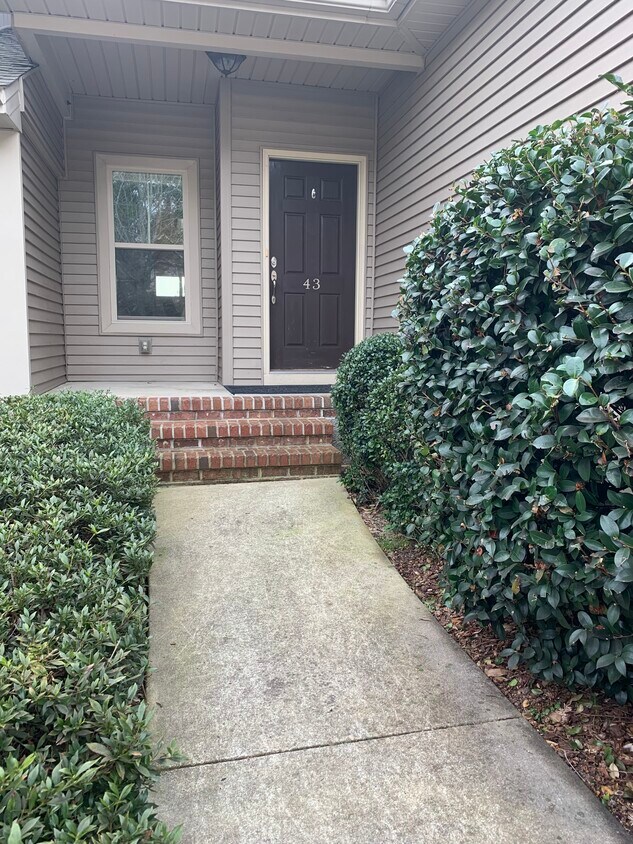 Primary Photo - 43 Cypress Cir