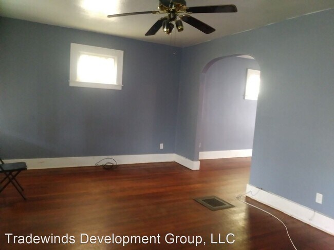 Building Photo - 3 br, 1 bath House - 44 Union Street