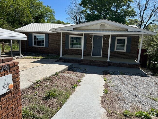 Building Photo - 1048 Black Dr