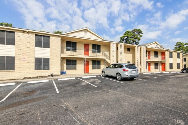 Building Photo - 3631 N MacGregor Way