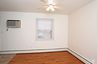 Broadmore Apartments photo'