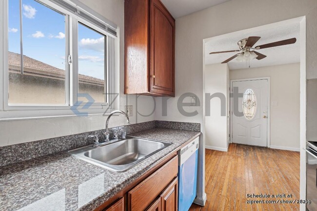 Foto del edificio - 2123 Peppertree Way