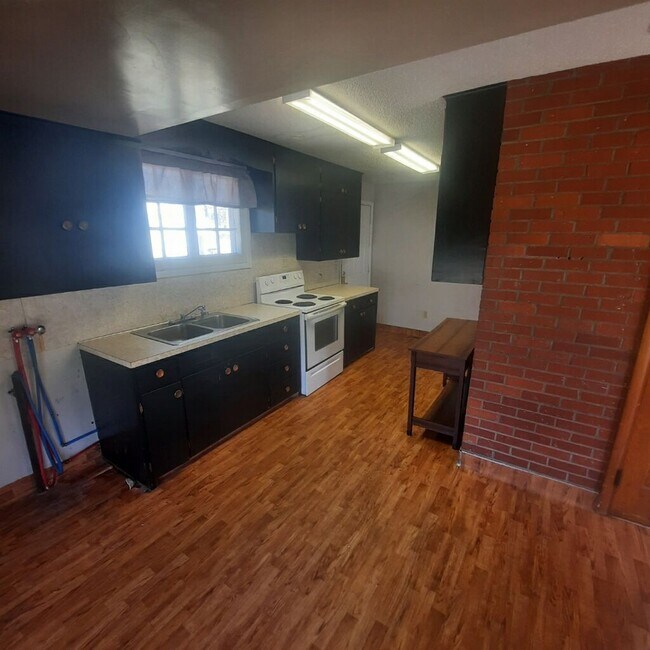 Building Photo - 1234 McDonald Ave
