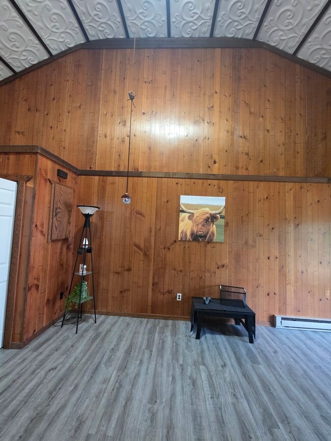 Building Photo - 119 2nd St