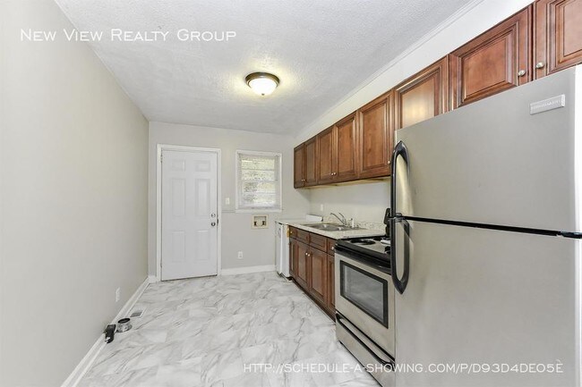 Building Photo - 8616 Sharonbrook Dr