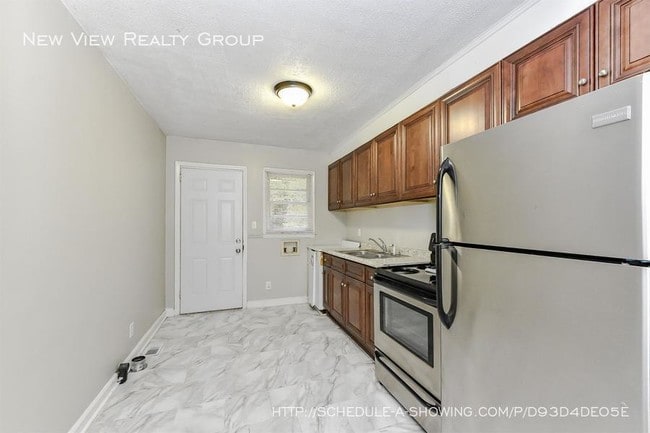 Foto del edificio - 8616 Sharonbrook Dr
