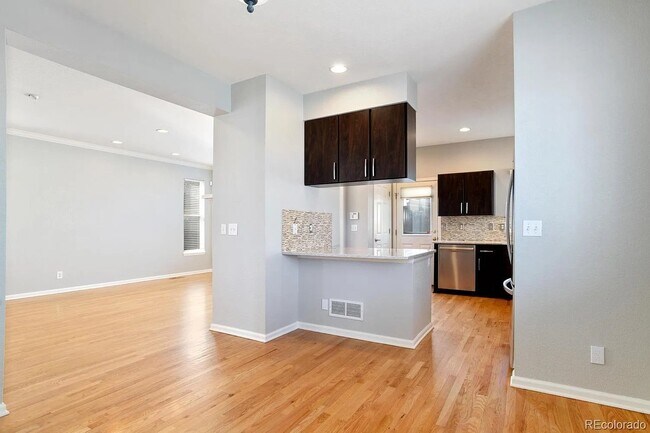 Foto del edificio - 8094 E Harvard Cir