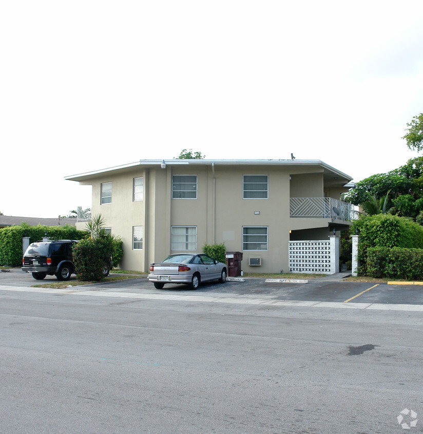 Foto del edificio - 3760 SW 1st St