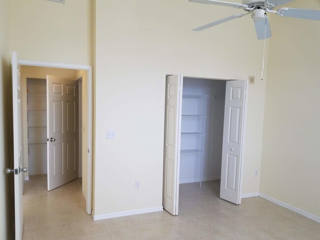 Building Photo - 616 Clearwater Park Rd