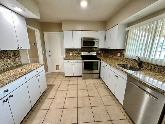Foto del edificio - 1284 SW 9th St
