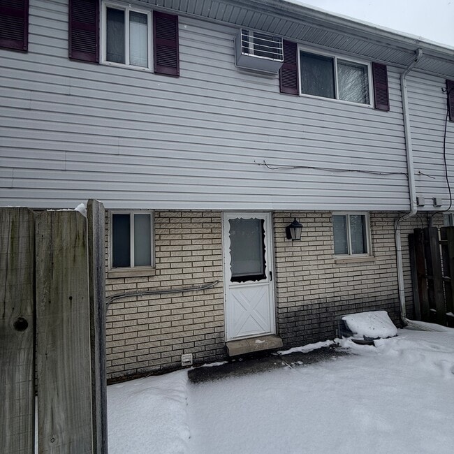 Building Photo - 4081 Airport Rd
