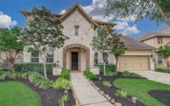 Building Photo - 2403 Orchard Way