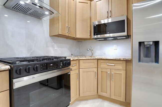 Foto del edificio - 915 Central Ave