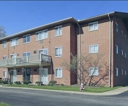 Building Photo - Sunny Slope