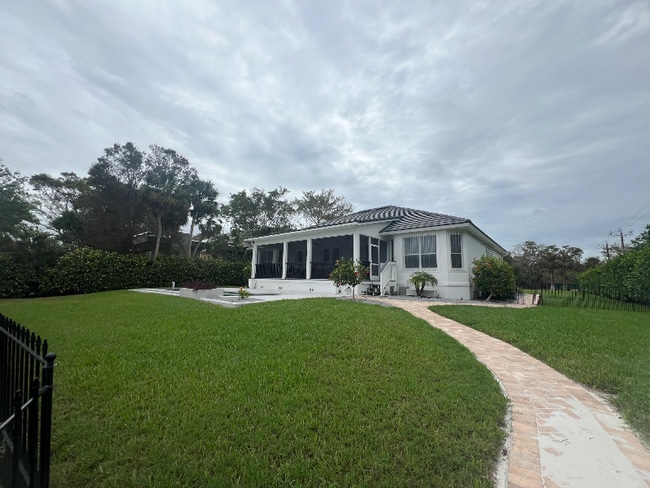 Building Photo - 5178 Oakmont Pl