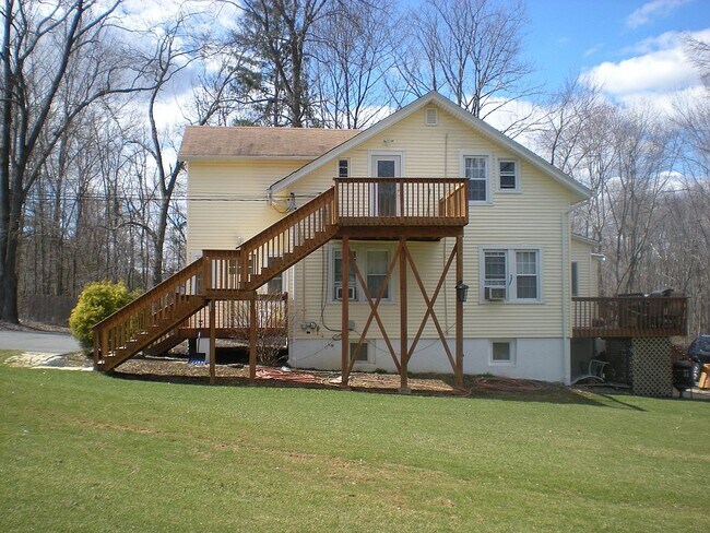 Building Photo - 191 Mount Horeb Rd