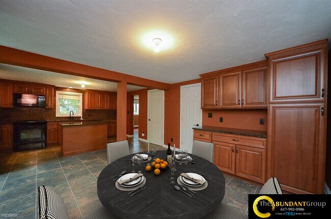 Foto del edificio - 103 South Rd