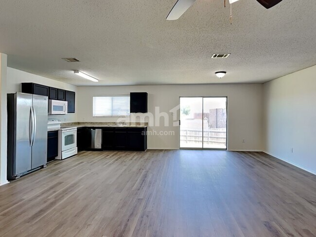 Building Photo - 815 Dove Meadows Dr