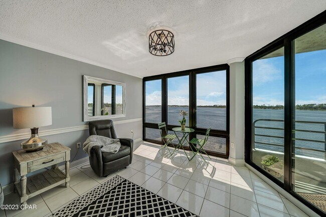Foto del edificio - 4600 Kingfish Ln