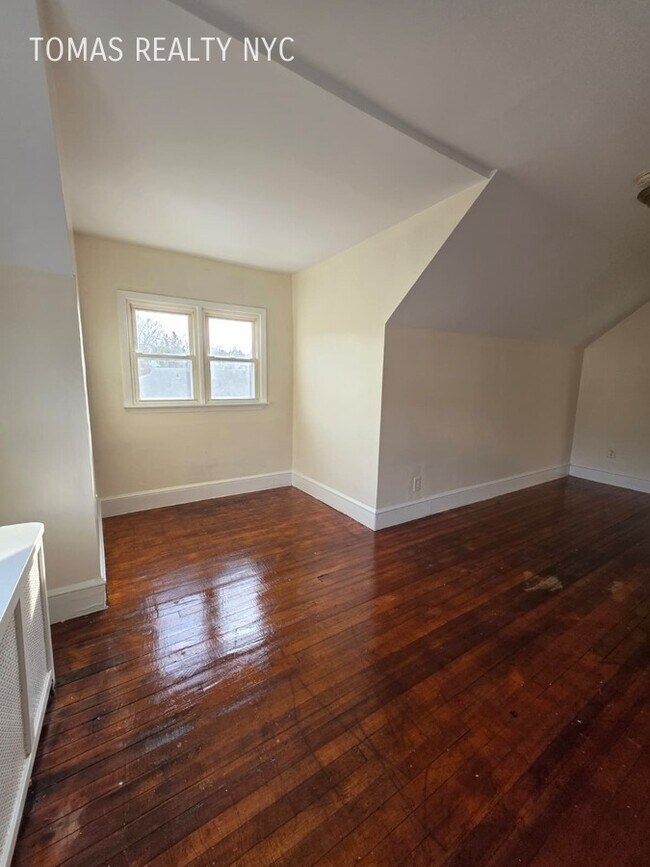 Photo - 35 Altonwood Pl Apartment