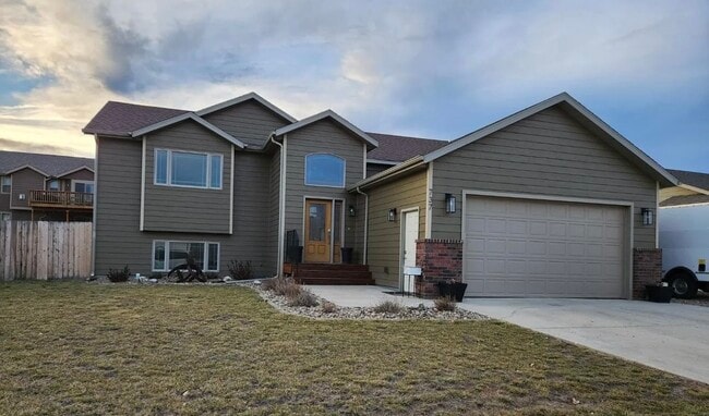 Building Photo - 737 Copperfield Dr