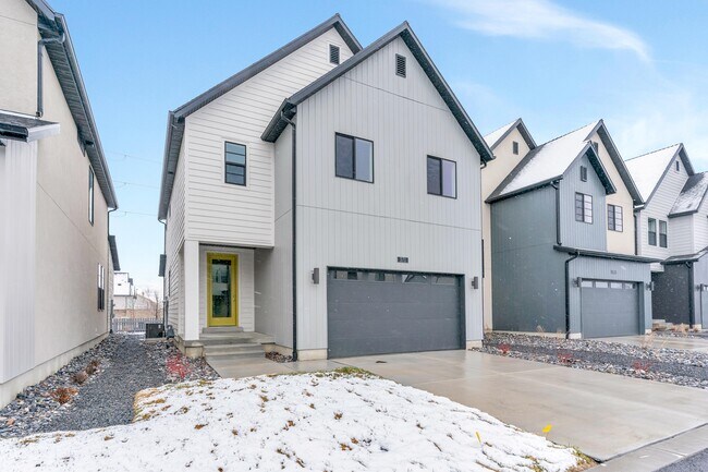 Building Photo - 371 W 3200 N