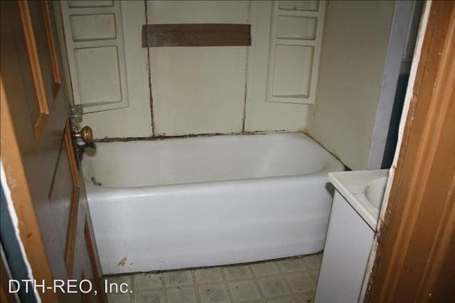 Building Photo - 4 br, 2 bath House - 1927 S 19th Street