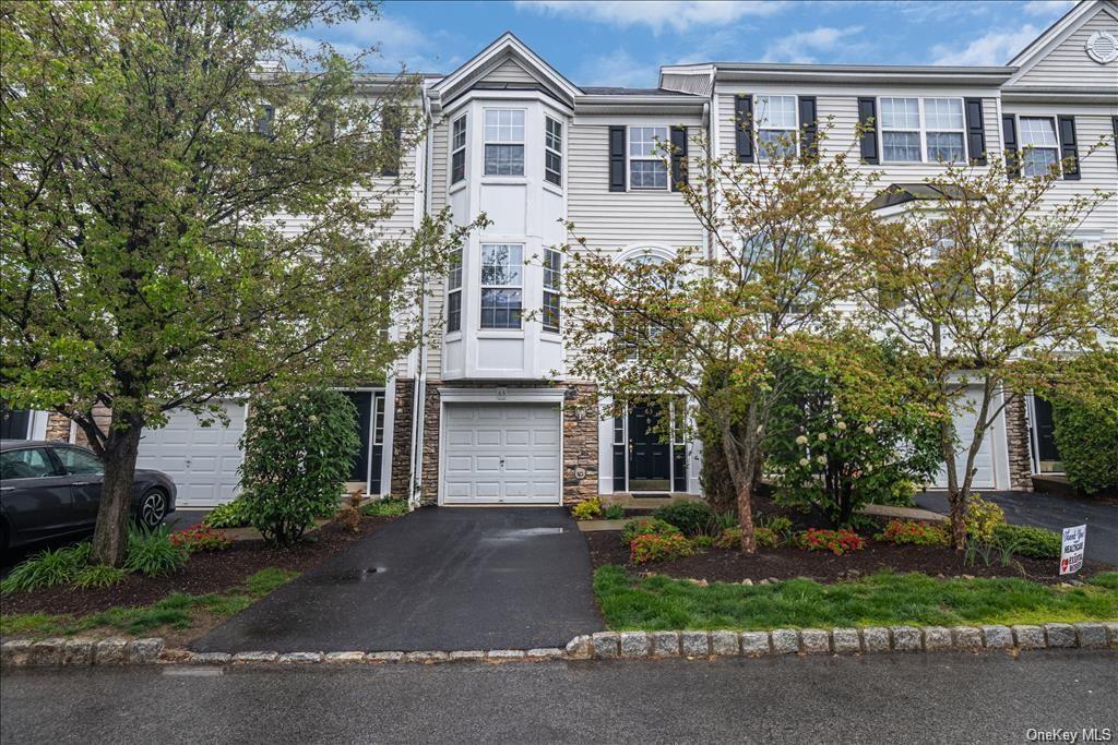 Foto principal - 63 Barr Ln