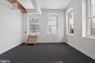 Building Photo - 408 Vine St