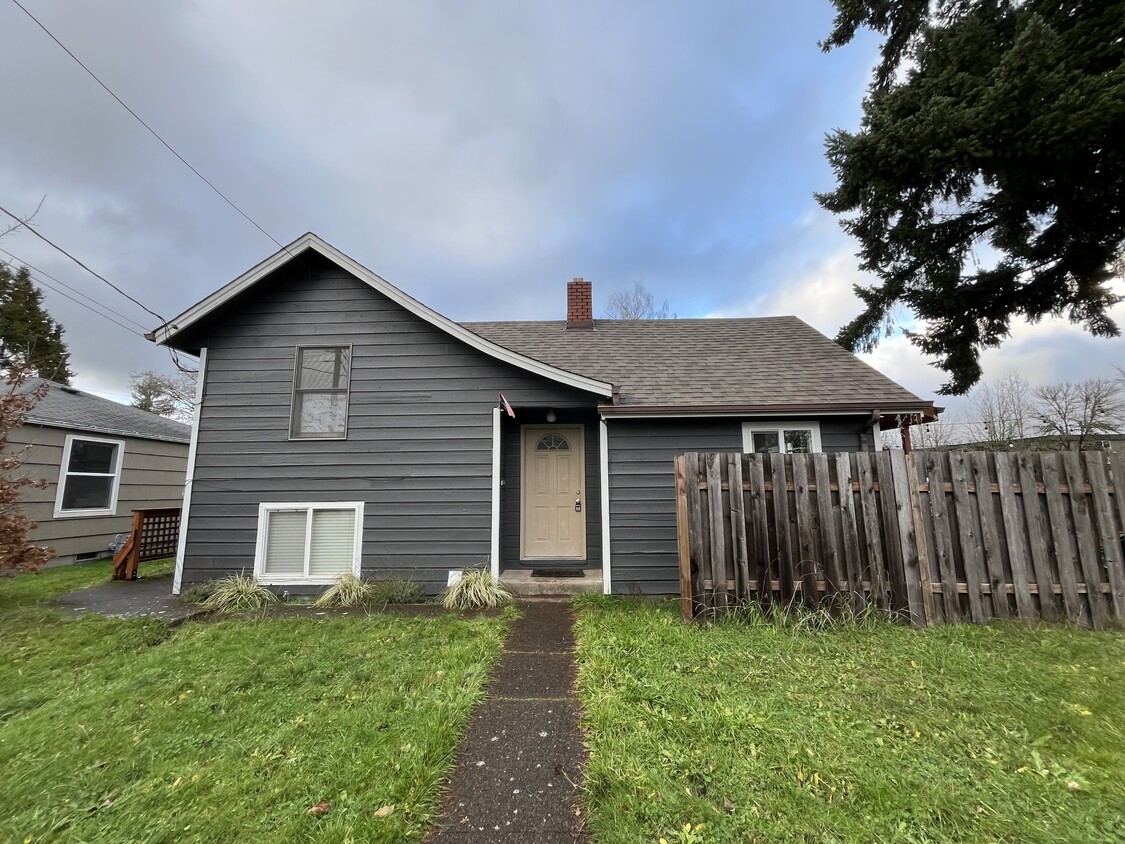 Primary Photo - 2305 NW Fillmore Ave
