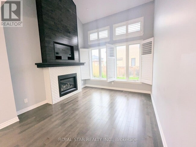 Building Photo - 421 Livery St
