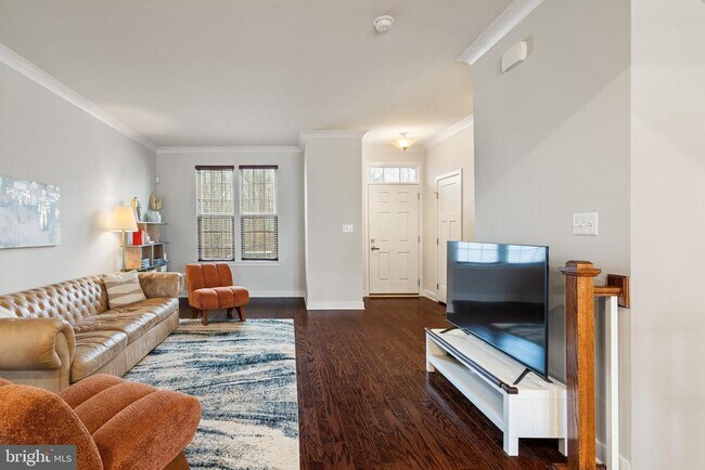Foto del edificio - 18058 Red Cedar Rd