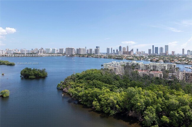 Foto del edificio - 16385 Biscayne Blvd