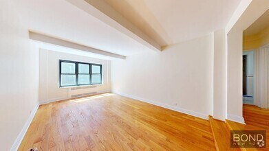 Building Photo - 141 E 56th St